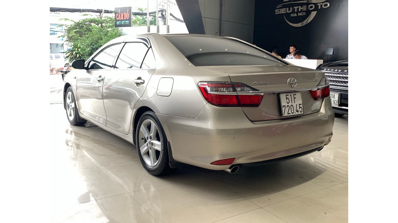 Toyota Camry 2.5Q 2016 - Cần bán Toyota Camry 2.5Q đời 2016 màu nâu vàng, trả trước chỉ từ 285tr, hotline: 0985.190491 (Ngọc)