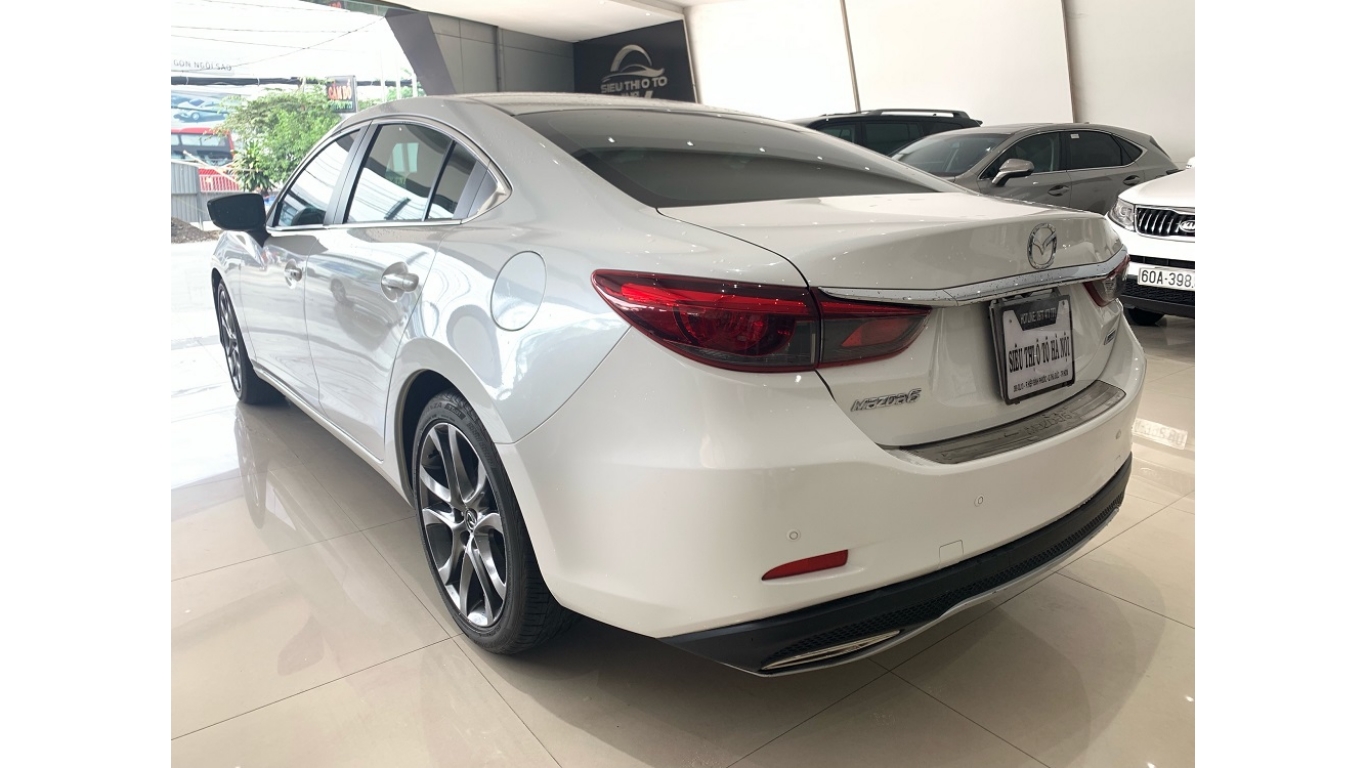 Mazda 6  2.0 AT 2018 - Bán Mazda 6 2.0 AT 2018, màu trắng, odo 27.000 km. Hotline: 0985.190491 Ngọc