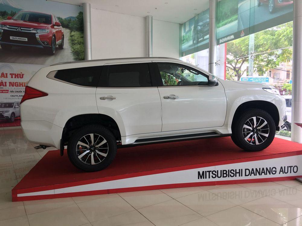 Mitsubishi Pajero Sport 2019 - Bán Mitsubishi Pajero Sport 2019, màu trắng, nhập từ Thái