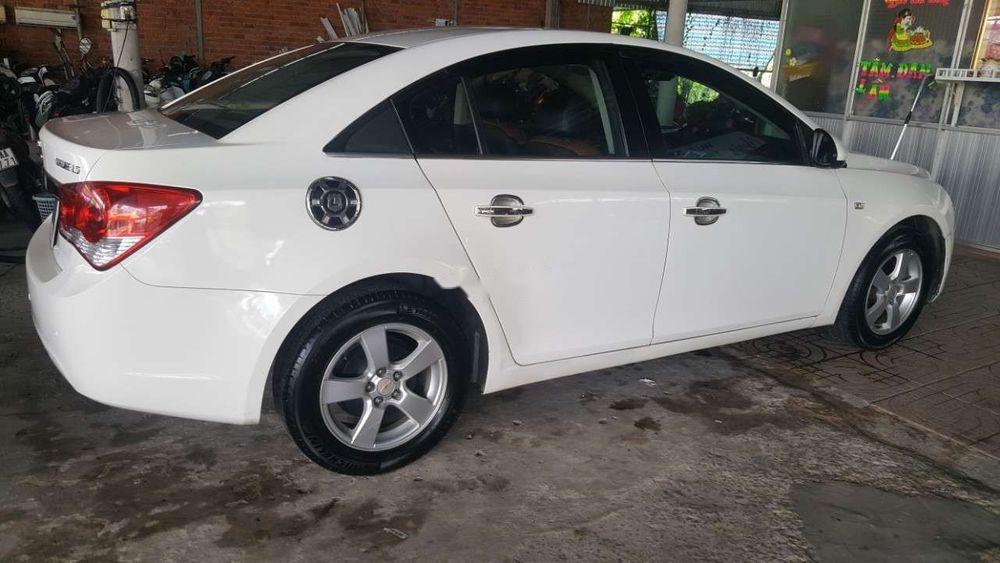 Chevrolet Cruze 2011 - Chính chủ bán xe Chevrolet Cruze 2011, màu trắng