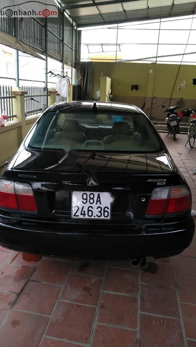 Honda Accord 1994 - Cần bán Honda Accord năm sản xuất 1994, màu đen, nhập khẩu