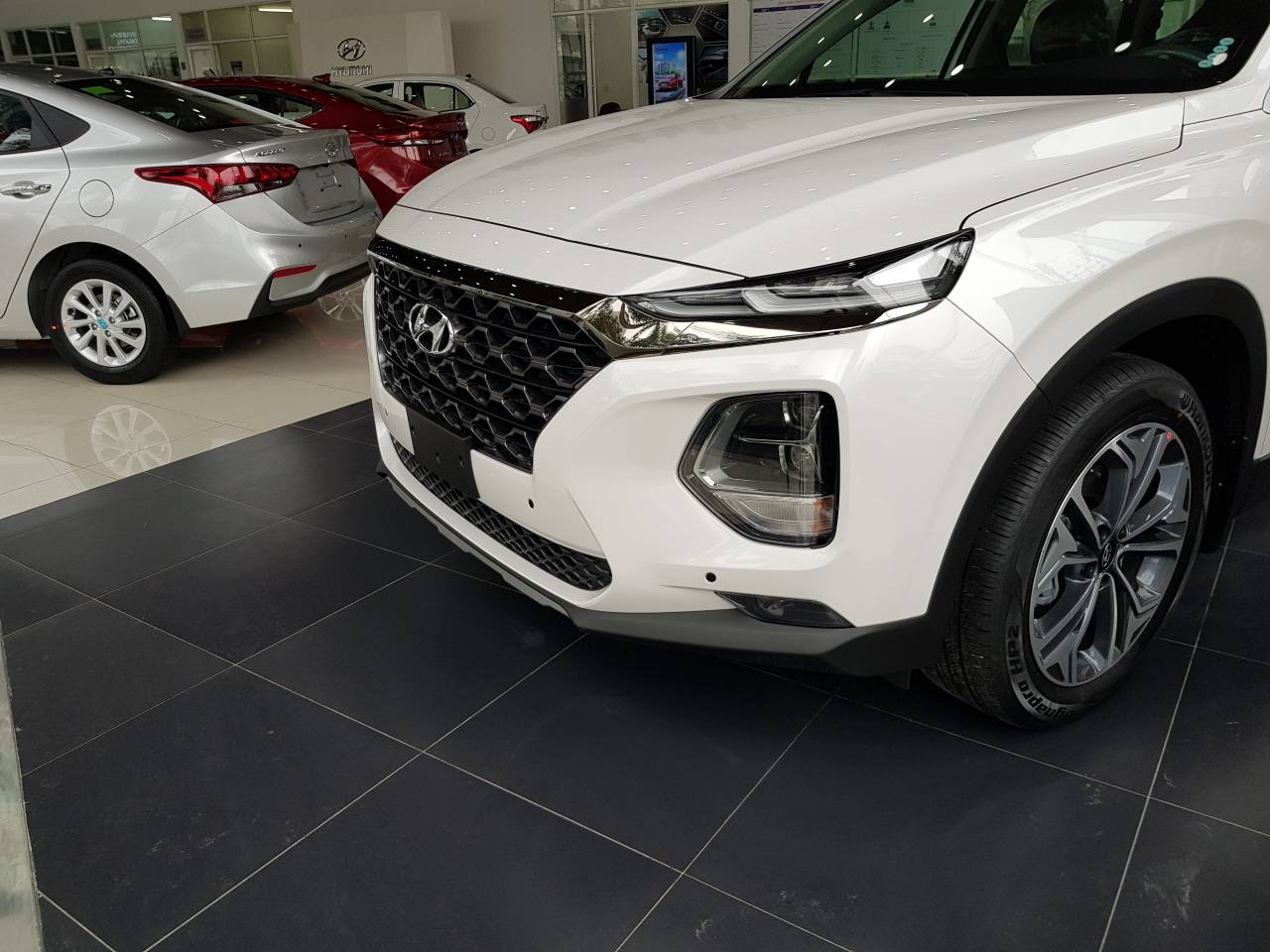 Hyundai Santa Fe 2019 - 【Mẫu Santa Fe 2019 mới nhất 】Hyundai Hà Đông, chỉ với 200tr là lấy xe hỗ trợ trả góp 90%, KM siêu khủng, LH 0981476777