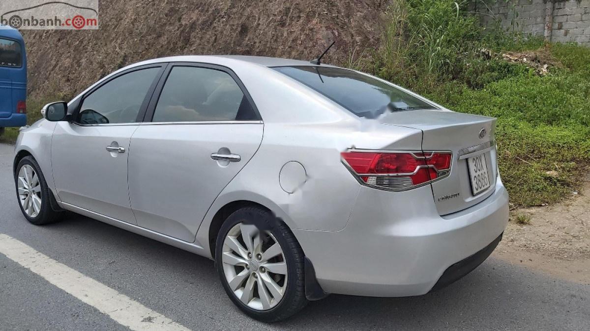 Kia Cerato 1.6 MT 2009 - Bán Kia Cerato 1.6 MT đời 2009, màu bạc, xe nhập, số sàn