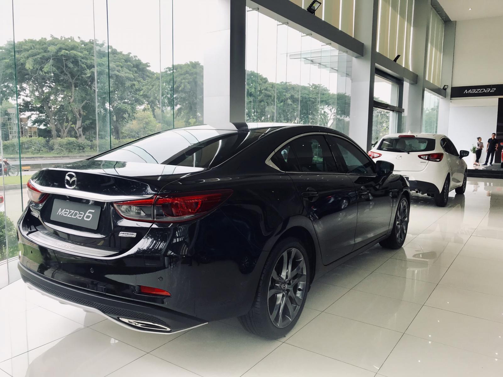 Mazda 6 2019 - Bán Mazda 6 2.0L đời 2019 màu đen mới 100% - Hỗ trợ bank 85%. Liên hệ 0909324410 gặp Hiếu