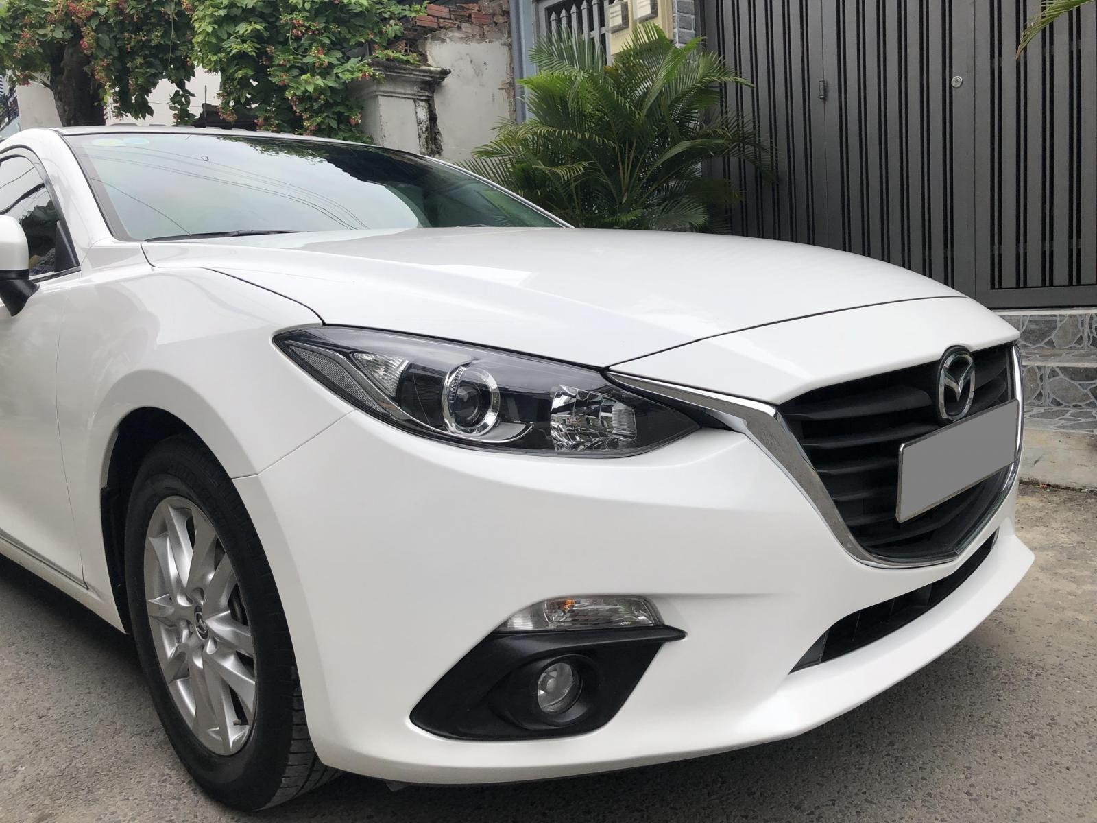 Mazda 3 2018 - Mình bán Mazda 3 tự động 2018, màu trắng, bản full rất ít đi