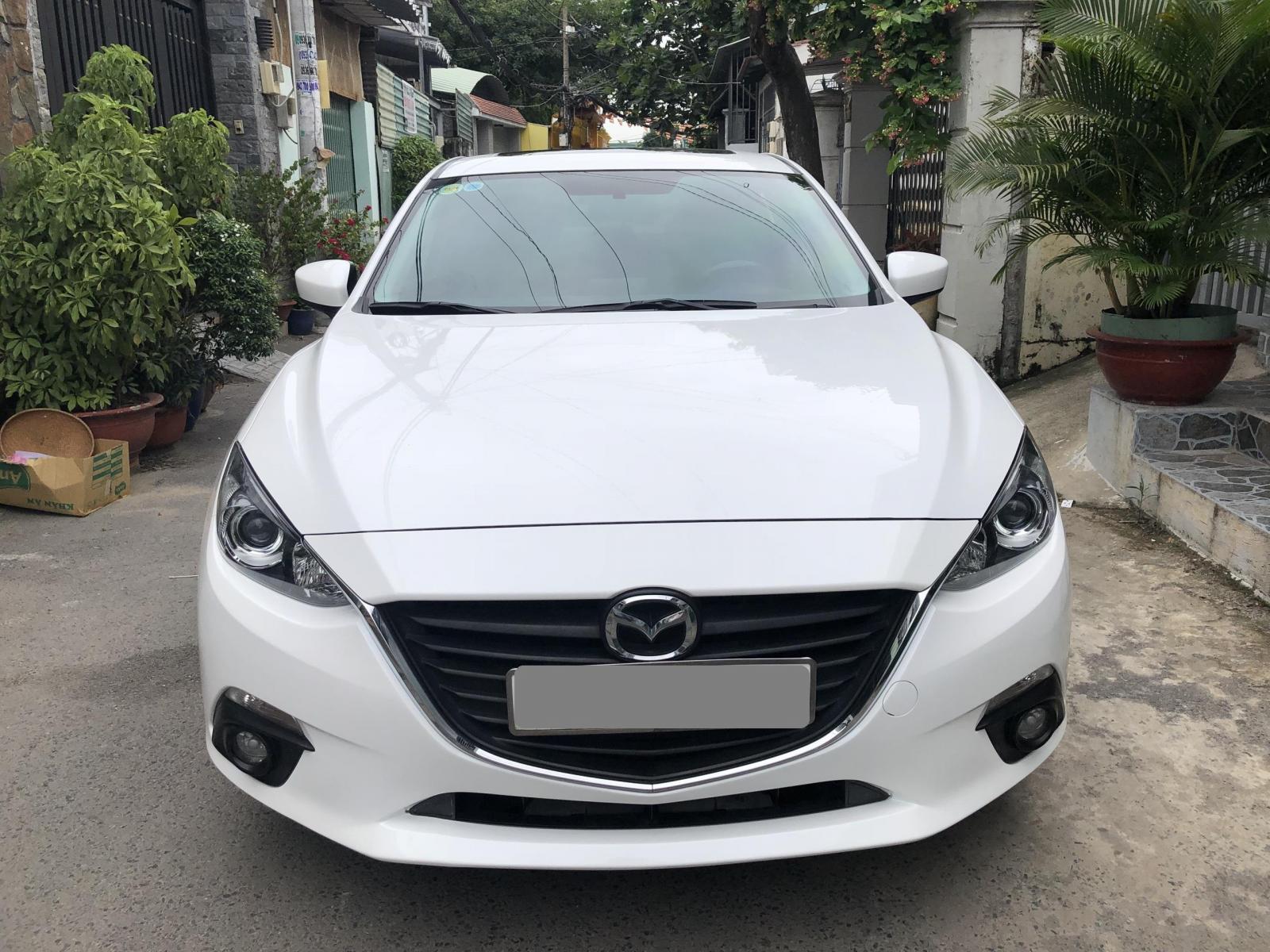 Mazda 3 2018 - Mình bán Mazda 3 tự động 2018, màu trắng, bản full rất ít đi