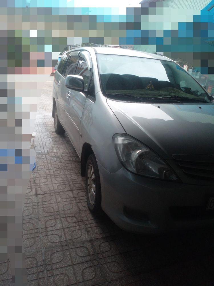 Toyota Innova   2012 - Cần bán Toyota Innova 2012, màu bạc, xe gia đình 