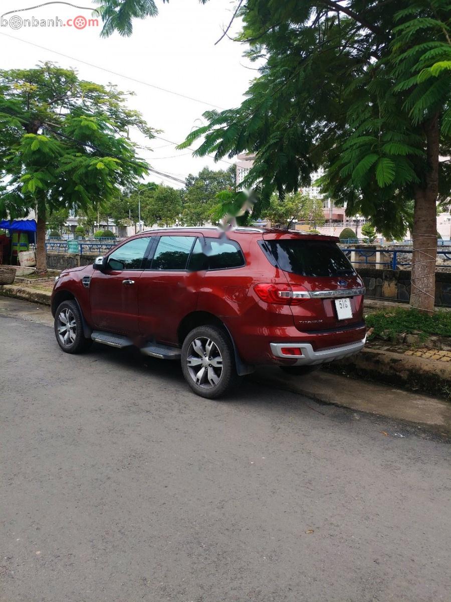 Ford Everest 2017 - Bán Ford Everest Titanium 2.2L 4x2 AT 2017, màu đỏ, nhập khẩu