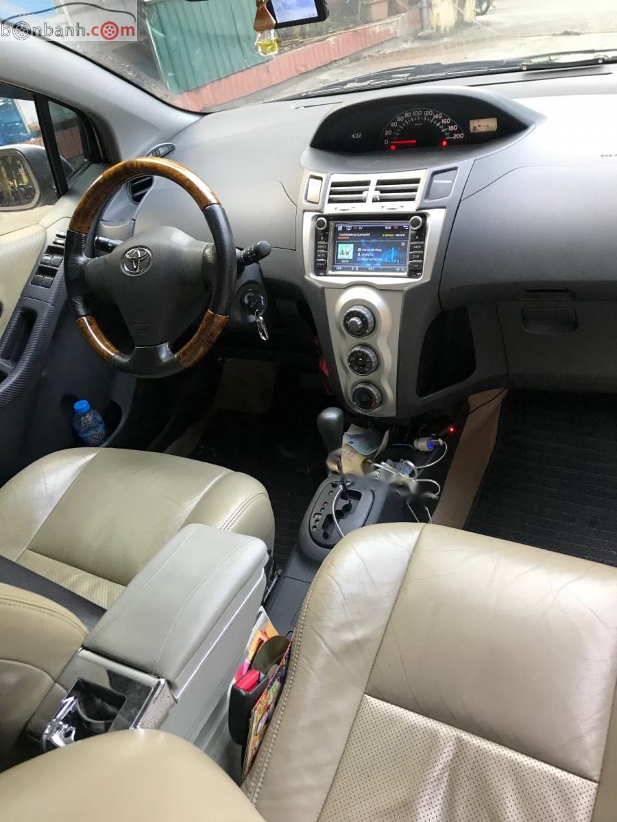 Toyota Yaris 2008 - Bán Toyota Yaris năm sản xuất 2008, màu bạc, xe nhập