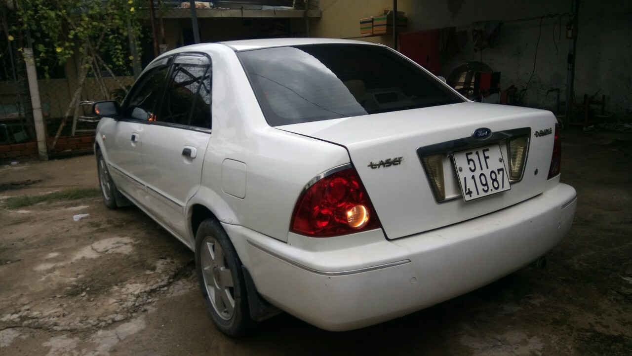 Ford Laser 2003 - Bán xe Ford Laser 1.6 MT sản xuất 2003, màu trắng, 199 triệu