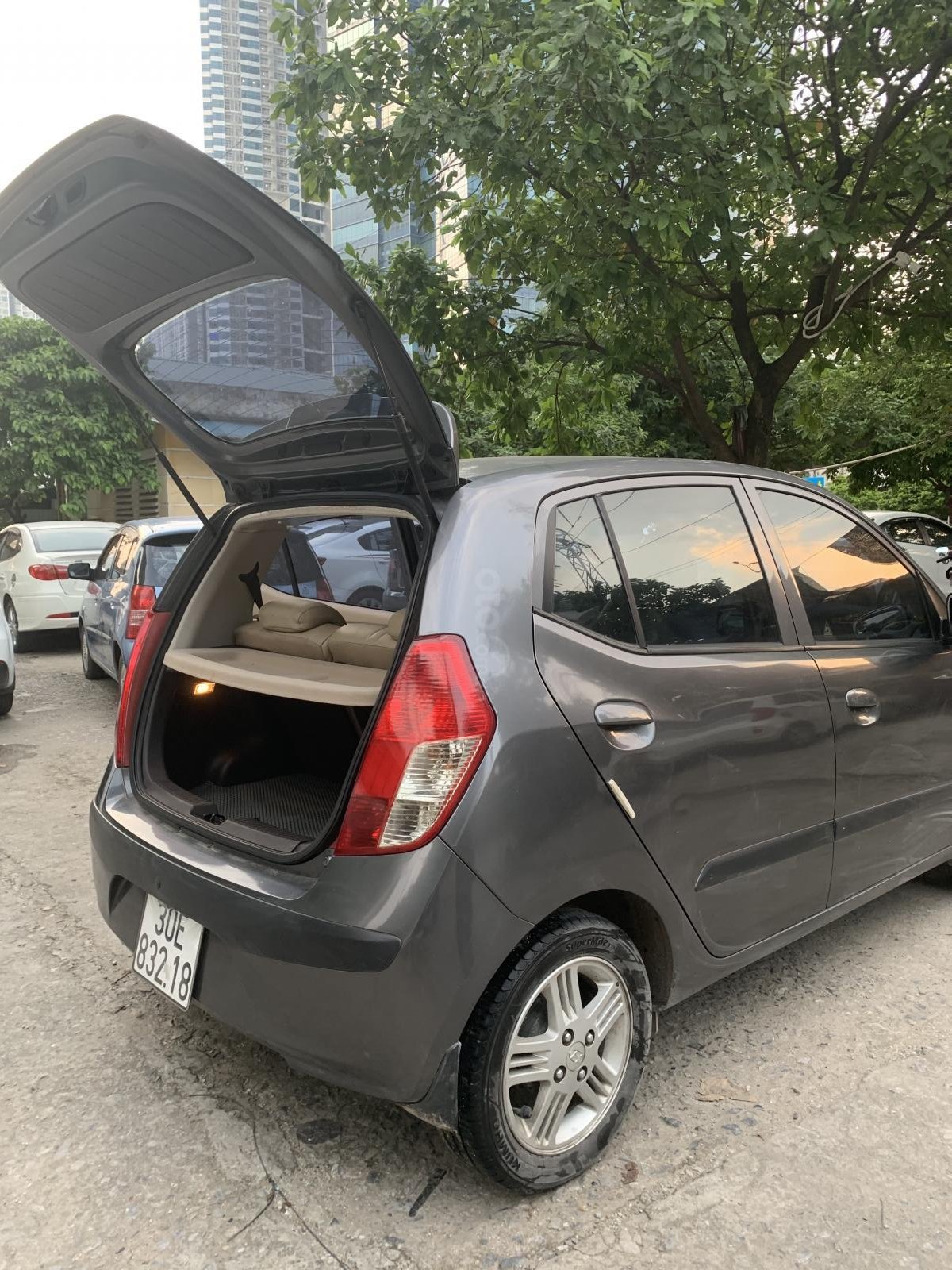 Hyundai Grand i10 2010 - Bán ô tô Hyundai Grand i10 năm 2010, màu nâu, nhập khẩu nguyên chiếc