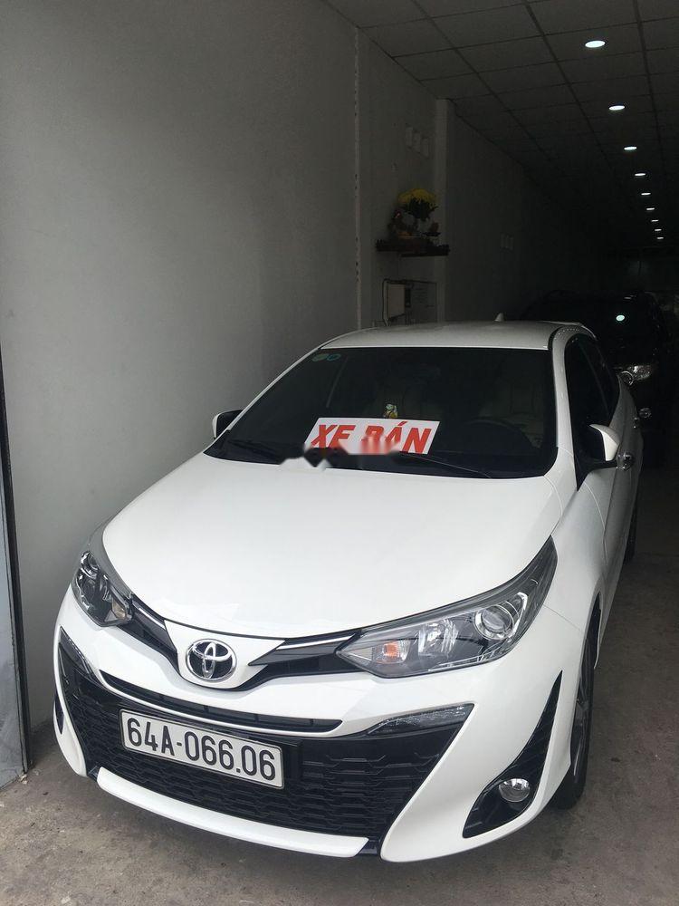 Toyota Yaris 1.5AT 2018 - Bán Toyota Yaris 1.5AT sản xuất 2018, màu trắng