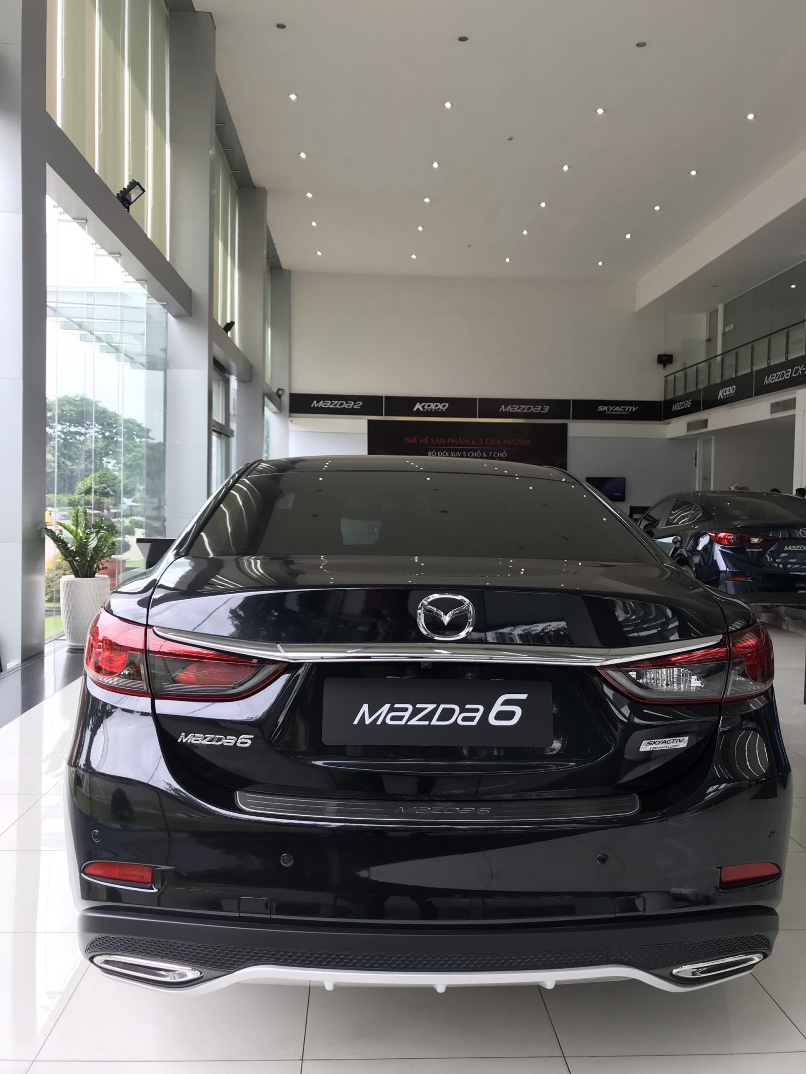 Mazda 6 2019 - Bán Mazda 6 2.0L đời 2019 màu đen mới 100% - Hỗ trợ bank 85%. Liên hệ 0909324410 gặp Hiếu