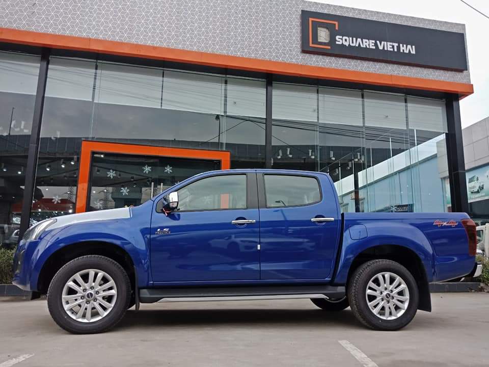 Isuzu Dmax 2018 - Cần bán xe Isuzu Pick up 1.9 2018, màu xanh coban xe nhập