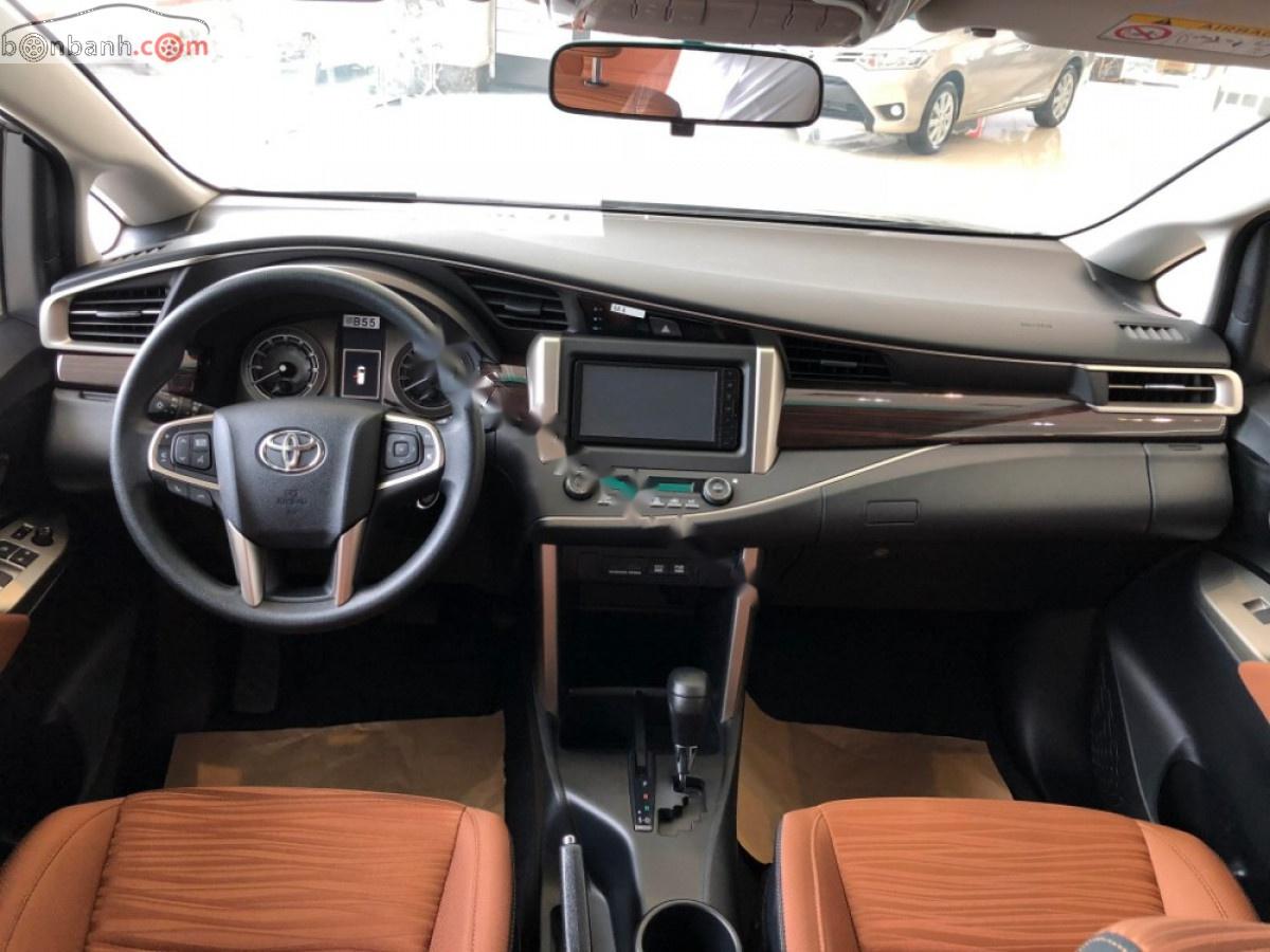 Toyota Innova 2019 - Bán xe Toyota Innova 2.0E sản xuất 2019, màu trắng