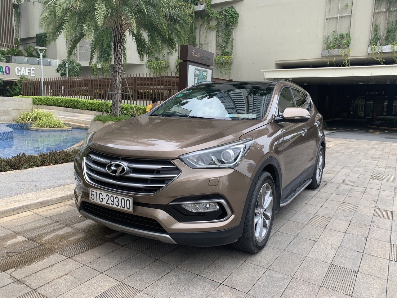 Hyundai Santa Fe 2017 - Bán Hyundai Santa Fe 2.4L năm sản xuất 2017, màu nâu, giá chỉ 948 triệu