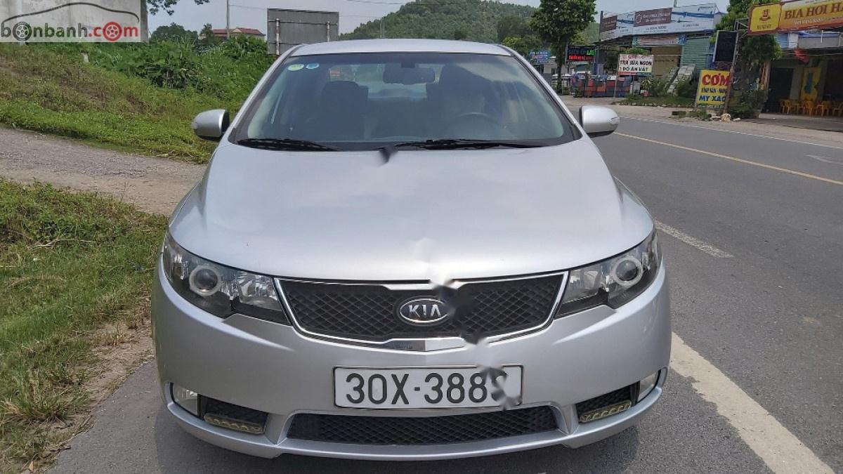 Kia Cerato 1.6 MT 2009 - Bán Kia Cerato 1.6 MT đời 2009, màu bạc, xe nhập, số sàn