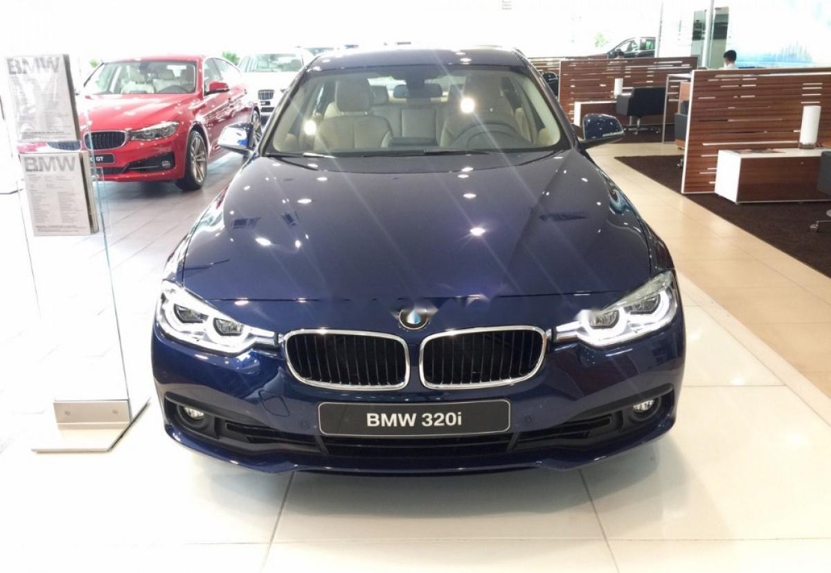 BMW 3 Series 2019 - Bán BMW 320i năm 2019, màu xanh lam, xe nhập