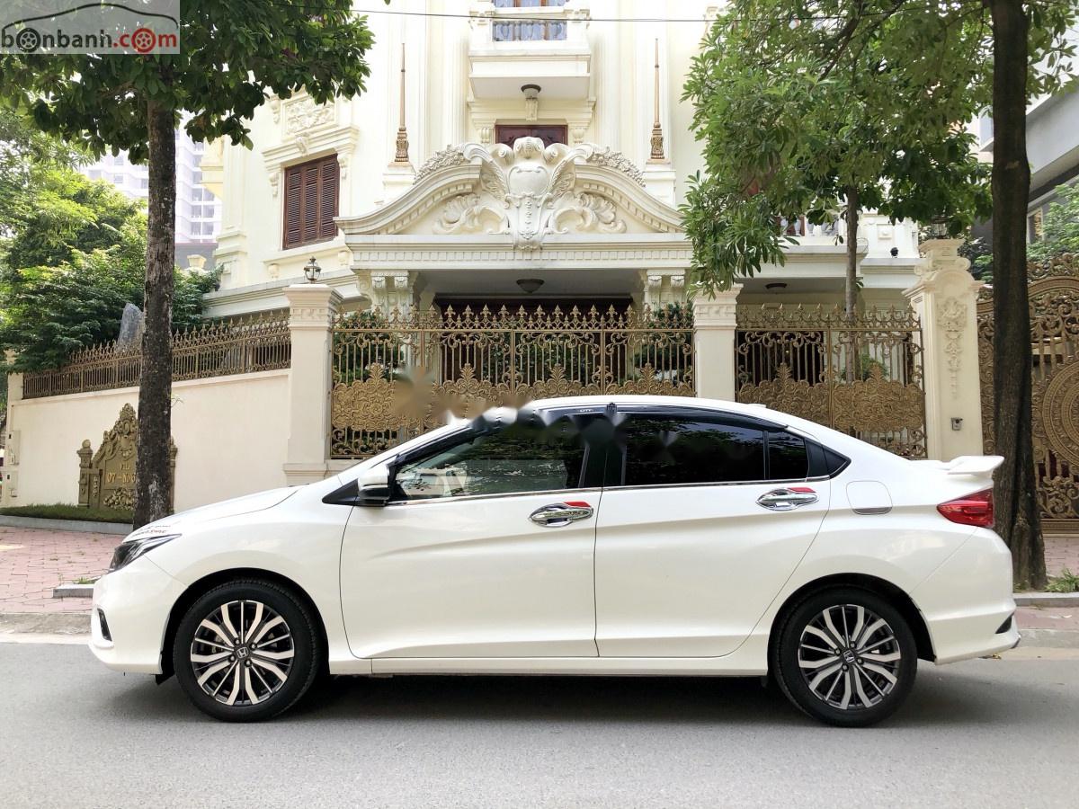 Honda City 2018 - Bán xe Honda City 1.5AT năm 2018, màu trắng, giá 595tr