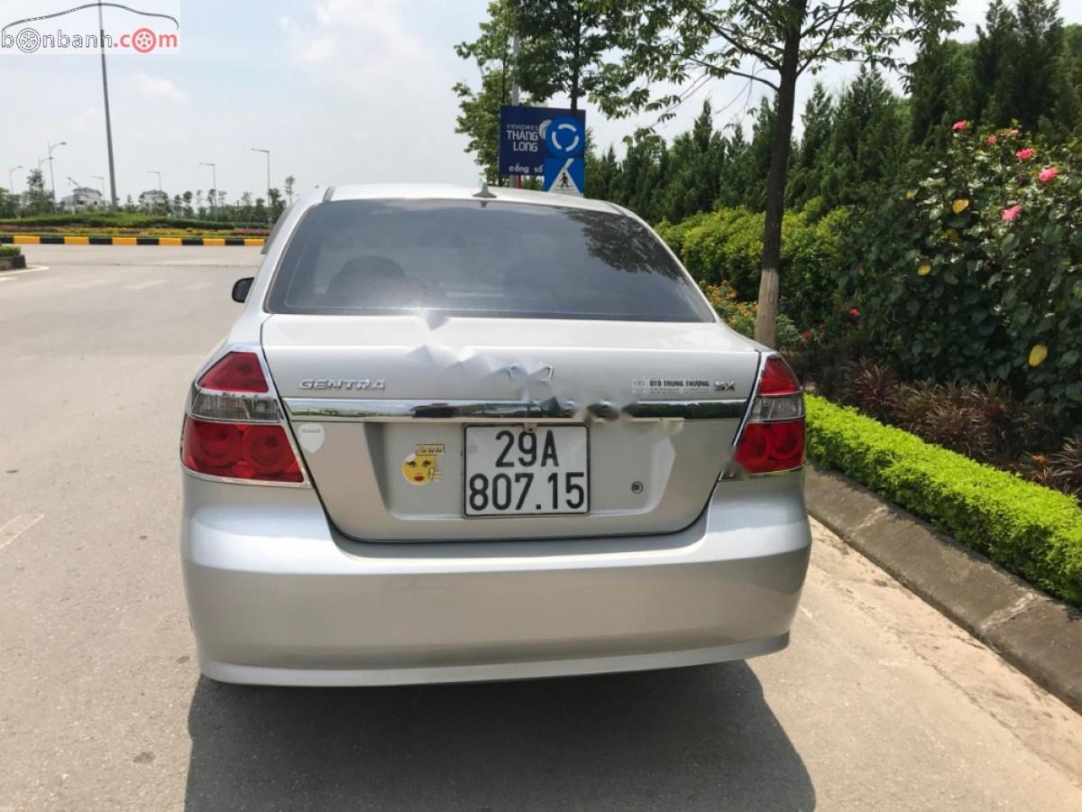 Daewoo Gentra SX 1.5MT 2010 - Bán Daewoo Gentra SX 1.5MT đời 2010, màu bạc, chính chủ  