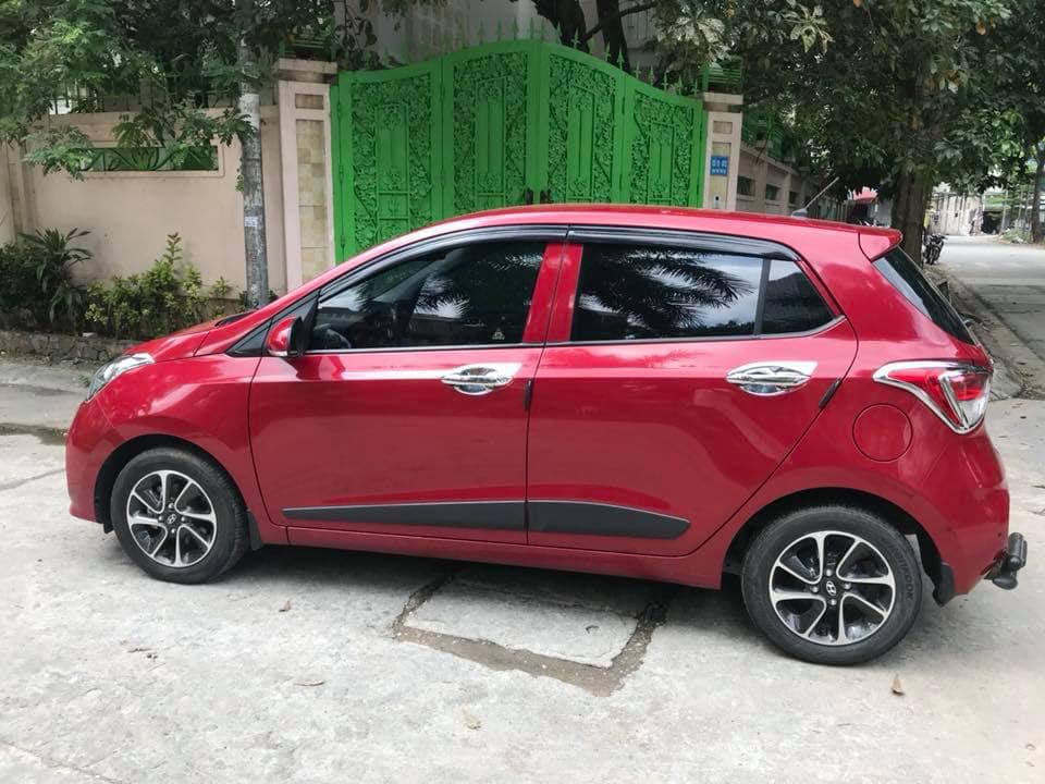 Hyundai Grand i10 2018 - Gia đình cần bán I10, sản xuất 2018, số sàn, mâm đúc, màu đỏ