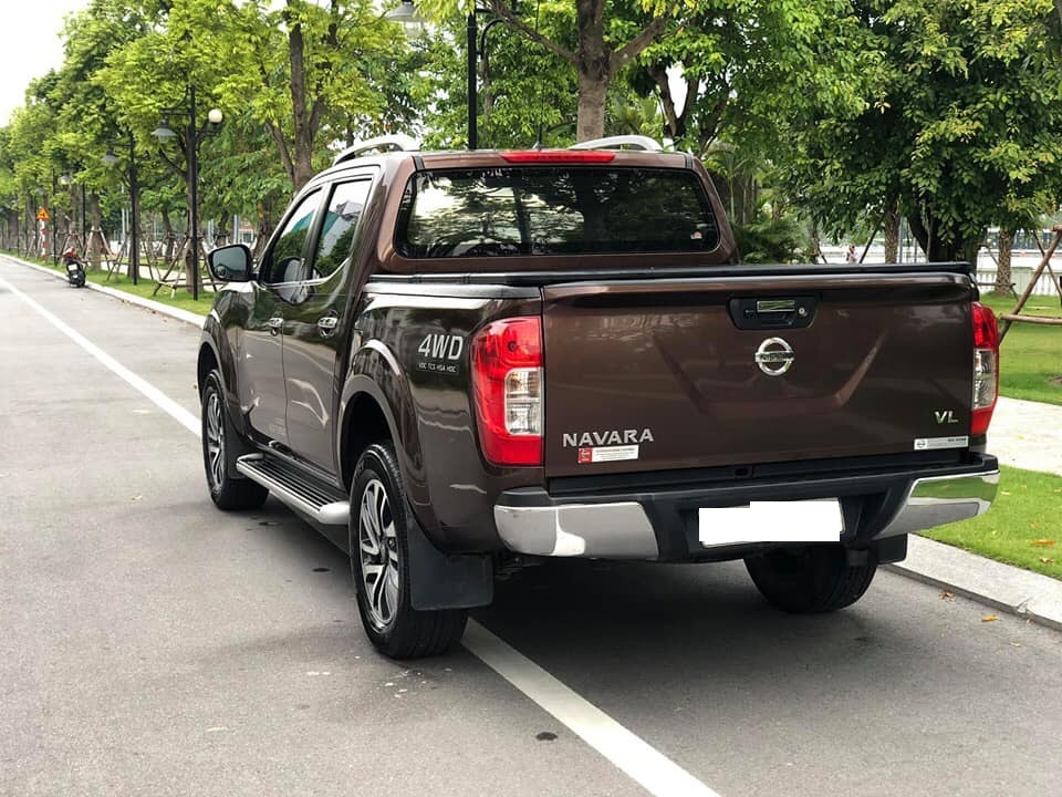 Nissan Navara 2018 - Nissan Navara VL 2.5AT 4WD màu nâu, sản xuất 2018