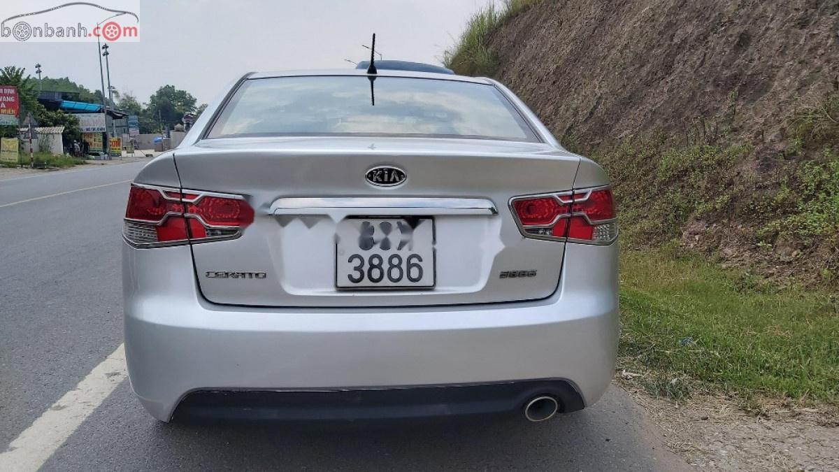 Kia Cerato 1.6 MT 2009 - Bán Kia Cerato 1.6 MT đời 2009, màu bạc, xe nhập, số sàn