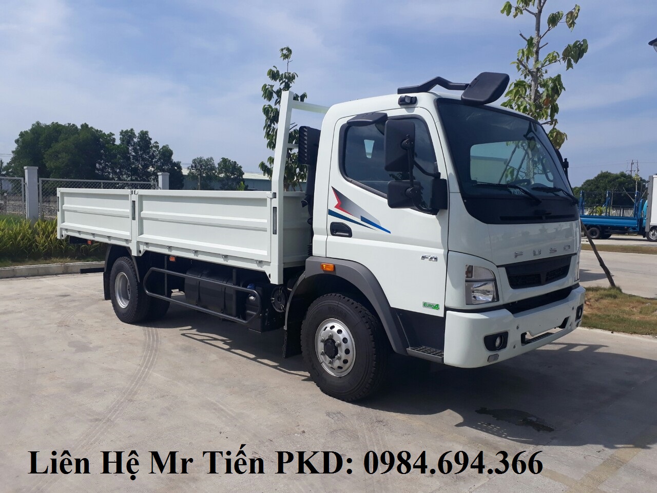 Mitsubishi Canter 2019 - Bán xe tải nhập khẩu Mitsubishi Fuso FA Nhật Bản tải 5.5 tấn, thùng dài 5.28m, đủ các loại thùng