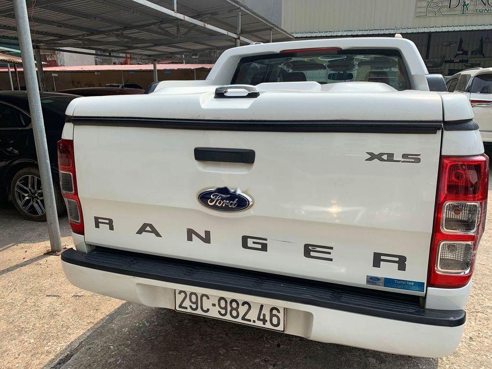 Ford Ranger XLS 2.2 2016 - Chính chủ bán Ford Ranger XLS 2.2 sản xuất 2016, màu trắng