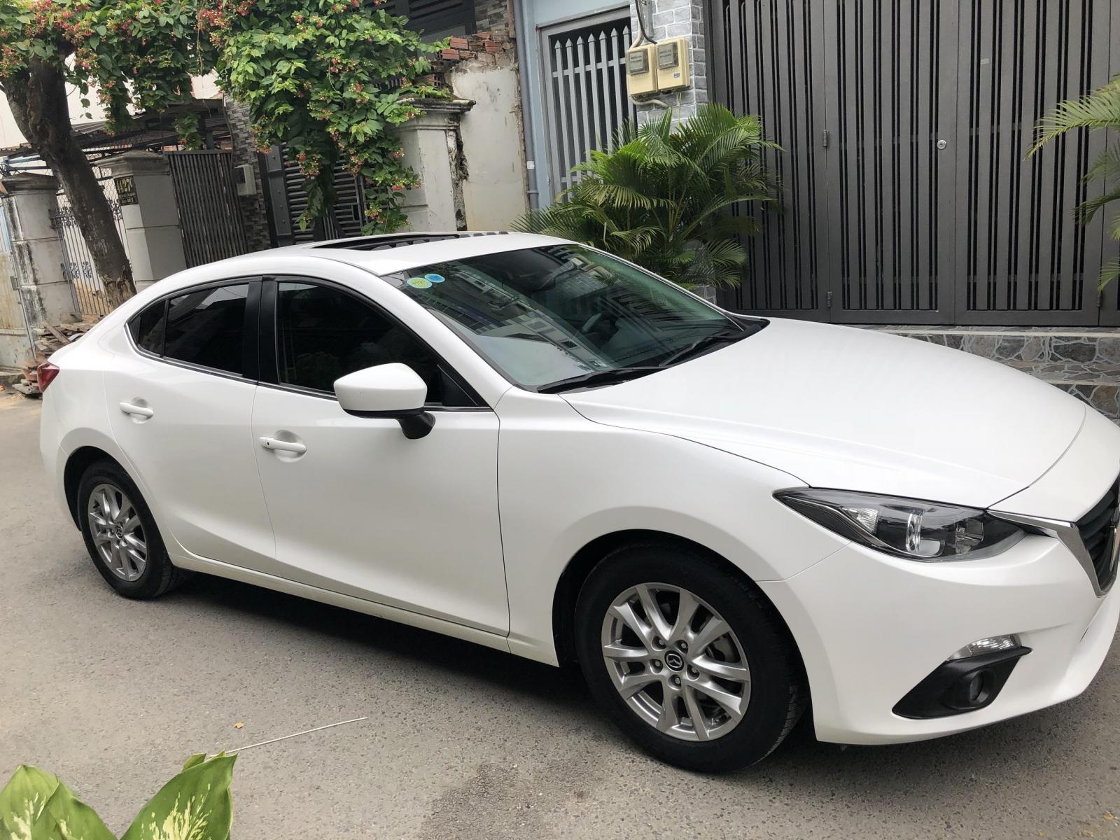 Mazda 3 2018 - Mình bán Mazda 3 tự động 2018, màu trắng, bản full rất ít đi