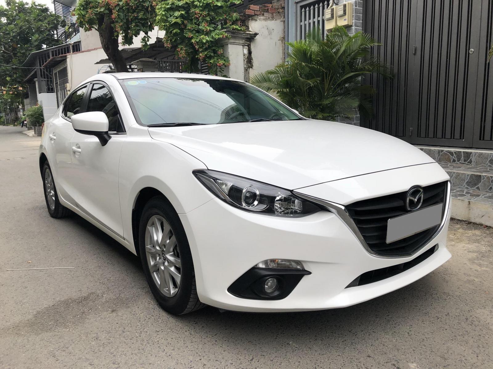 Mazda 3 2018 - Mình bán Mazda 3 tự động 2018, màu trắng, bản full rất ít đi