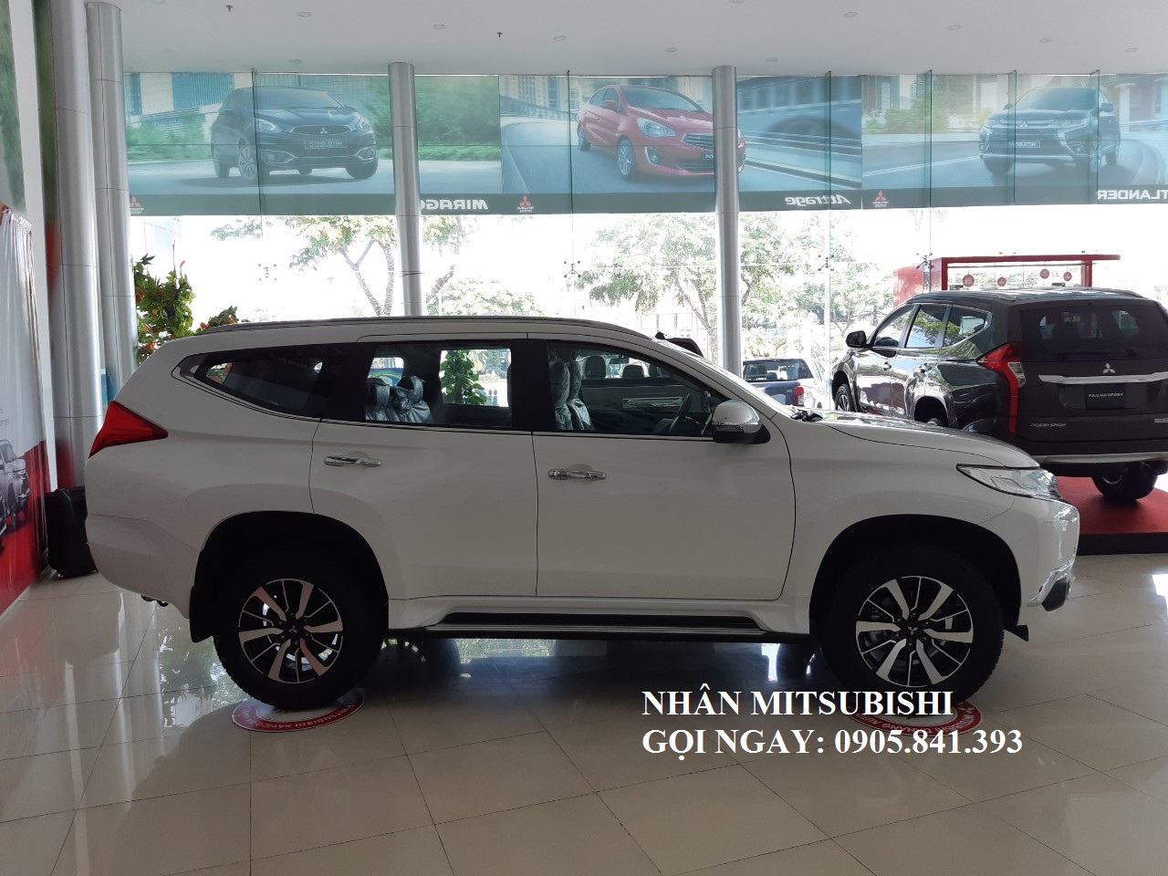 Mitsubishi Pajero Sport D 4x2 MT 2019 - Chỉ cần 300 triệu rước xe về nhà, Pajero Sport 7 chỗ máy dầu