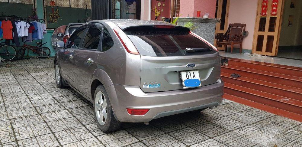 Ford Focus 2012 - Cần bán gấp Ford Focus sản xuất năm 2012 xe gia đình, giá 355tr