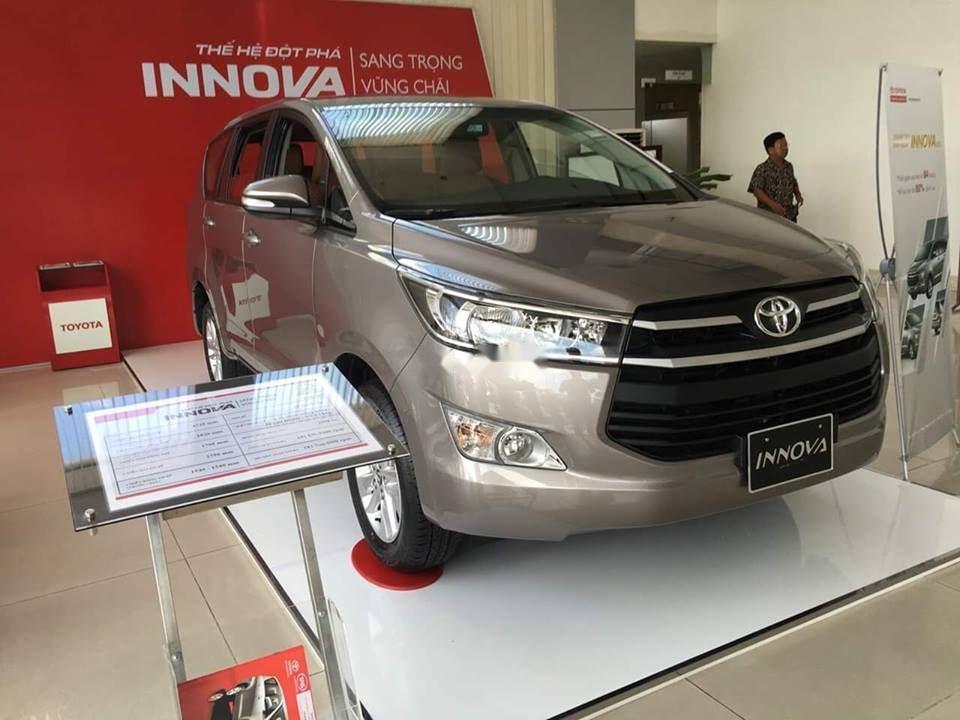 Toyota Innova 2019 - Cần bán xe Toyota Innova 2.0E đời 2019 giá tốt
