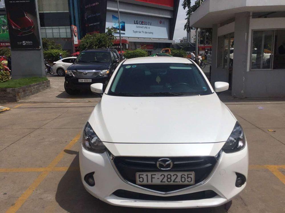 Mazda 2 2015 - Bán Mazda 2 năm sản xuất 2015, màu trắng, xe nhập, giá cạnh tranh