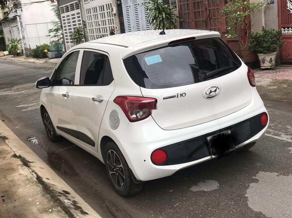 Hyundai Grand i10 2017 - Cần bán Hyundai Grand i10 sản xuất 2017, màu trắng số sàn, giá tốt