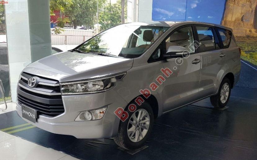 Toyota Innova 2019 - Bán xe Toyota Innova 2.0E sản xuất năm 2019, giá 711tr