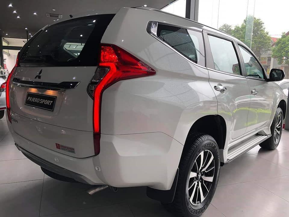 Mitsubishi Pajero 2019 - Cần bán xe Mitsubishi Pajero năm 2019, màu trắng, xe nhập, giá 888tr