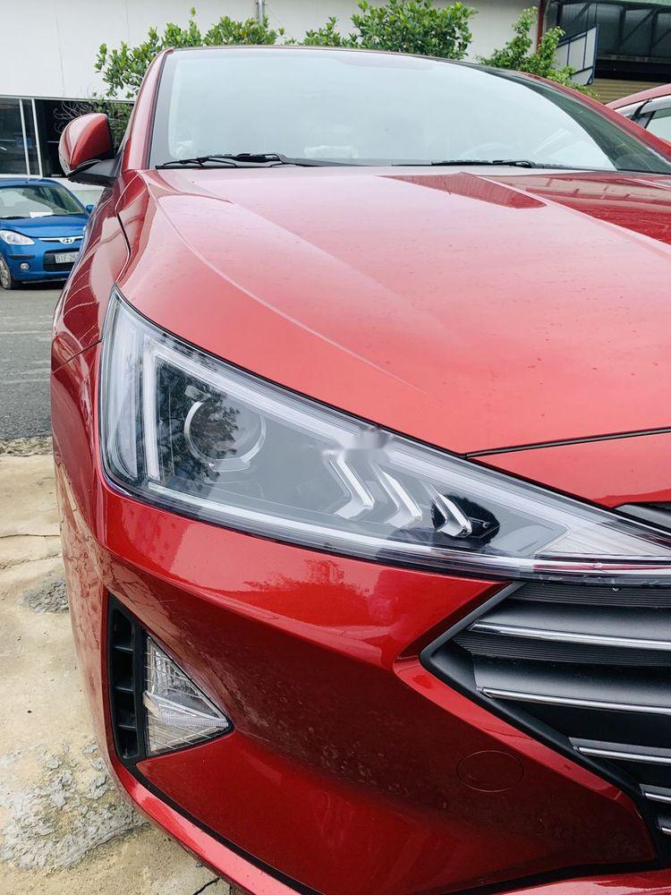 Hyundai Elantra 2019 - Bán xe Hyundai Elantra sản xuất 2019, màu đỏ