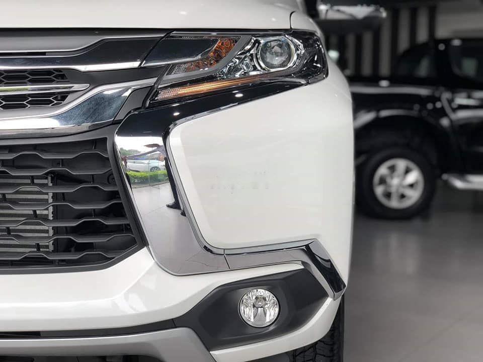 Mitsubishi Pajero 2019 - Cần bán xe Mitsubishi Pajero năm 2019, màu trắng, xe nhập, giá 888tr