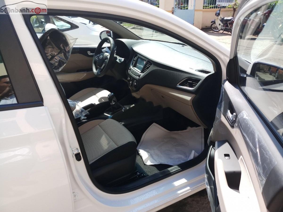 Hyundai Accent 1.4 MT 2019 - Cần bán xe Hyundai Accent 1.4 MT sản xuất năm 2019, màu trắng giá cạnh tranh