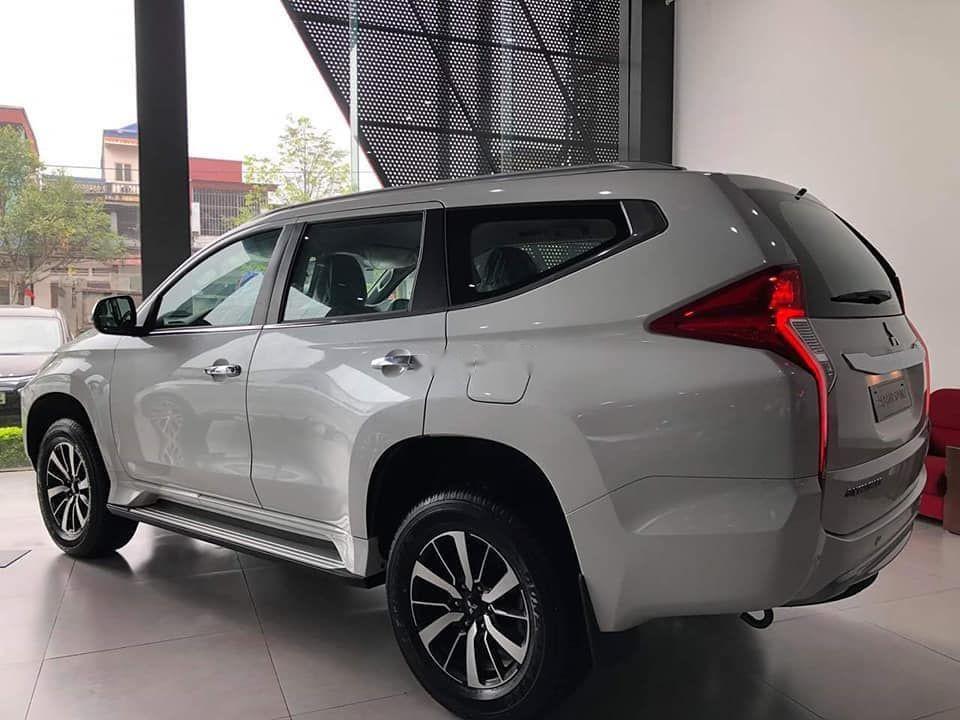 Mitsubishi Pajero 2019 - Cần bán xe Mitsubishi Pajero năm 2019, màu trắng, xe nhập, giá 888tr