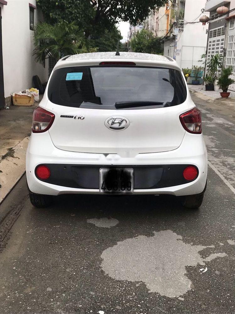 Hyundai Grand i10 2017 - Cần bán Hyundai Grand i10 sản xuất 2017, màu trắng số sàn, giá tốt