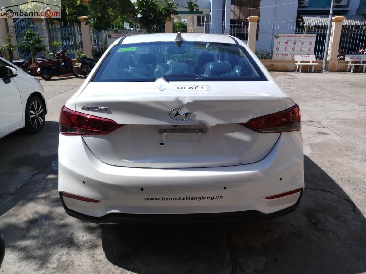 Hyundai Accent 1.4 MT 2019 - Cần bán xe Hyundai Accent 1.4 MT sản xuất năm 2019, màu trắng giá cạnh tranh