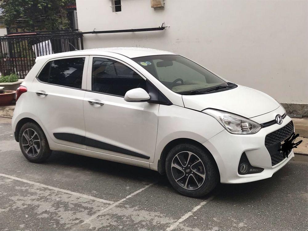 Hyundai Grand i10 2017 - Cần bán Hyundai Grand i10 sản xuất 2017, màu trắng số sàn, giá tốt