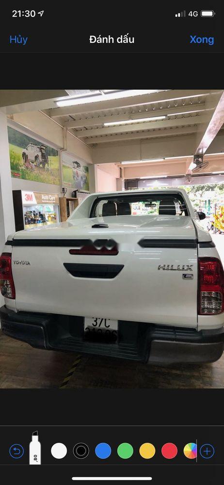 Toyota Hilux   2018 - Cần bán Toyota Hilux sản xuất năm 2018, màu trắng, giá tốt