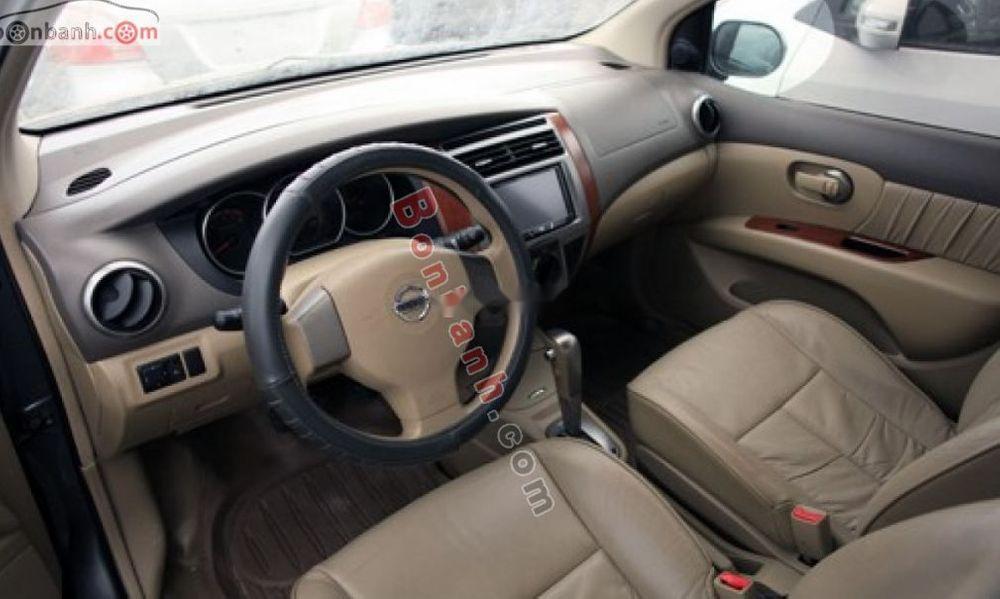 Nissan Grand livina   2010 - Bán Nissan Grand livina sản xuất 2010, màu xám, xe gia đình 