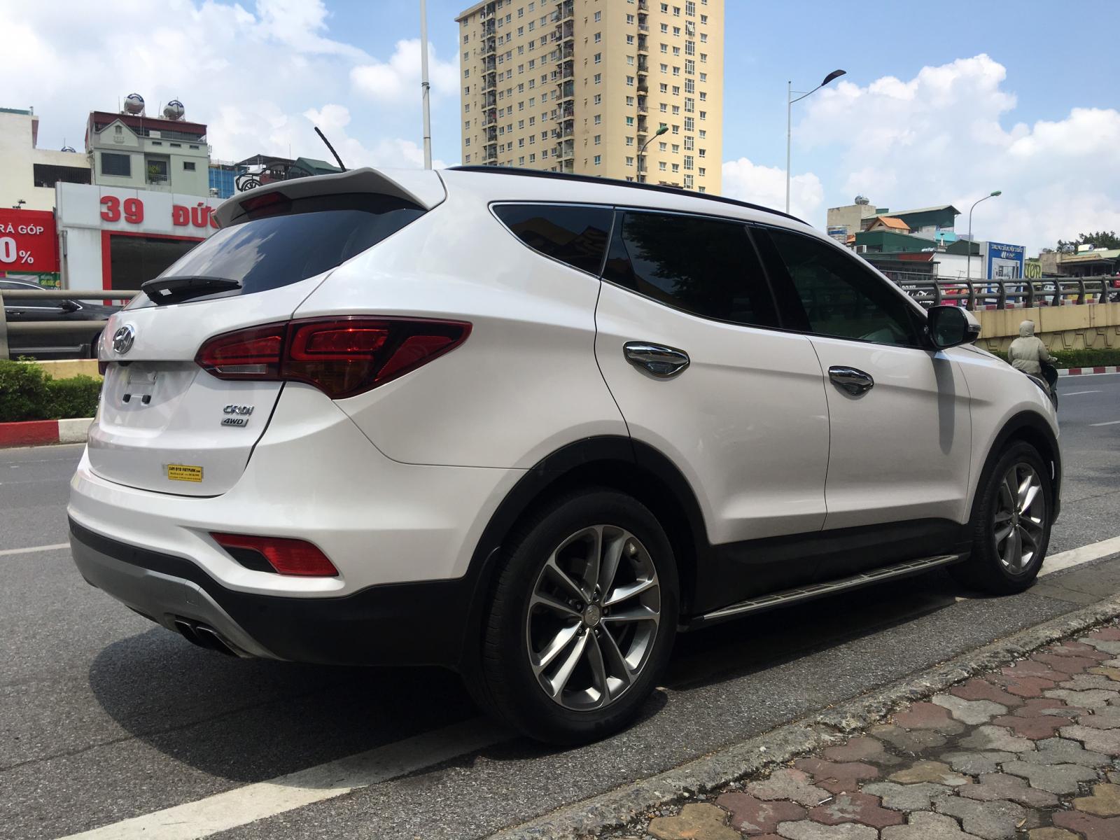 Kia Sorento  2.4 AT 2014 - Bán Kia Sorento New 2.4 AT sản xuất 2014, màu trắng, giá 675tr