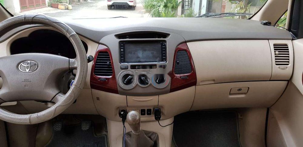 Toyota Innova   2006 - Bán ô tô Toyota Innova sản xuất năm 2006, màu vàng