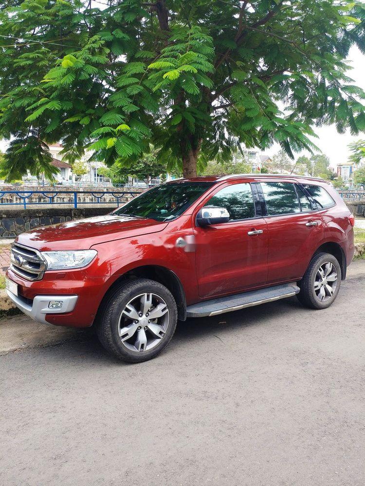 Ford Everest 2017 - Cần bán lại xe Ford Everest đời 2017, màu đỏ, nhập khẩu nguyên chiếc